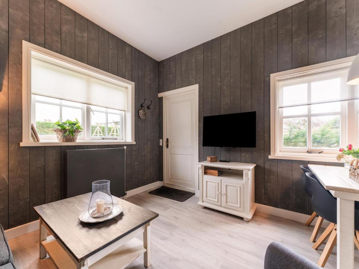 Quaint Summer Holiday Home In Egmond Binnen Esterno foto